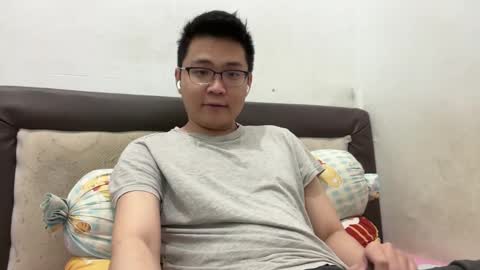 randomnaut online show from December 2024 07:00:02 PM