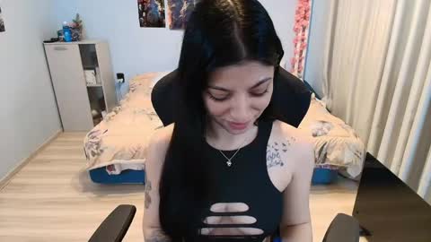 raven_haired_goddess online show from April 2026 06:42:02 AM