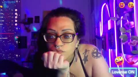 Snapshot of ravenandsin chatting on October 2025 11:45:02 PM Raven online show from October 2025 11:45:02 PM