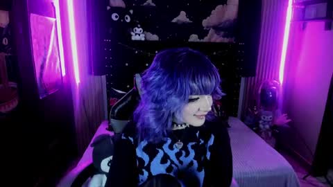 ravencollen online show from April 2026 08:04:01 PM