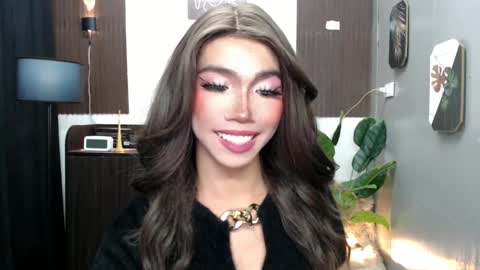 ravennaxx online show from February 2025 12:06:02 PM