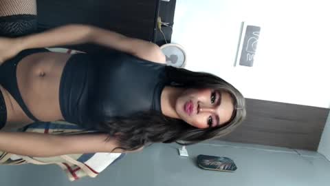 ravennaxx online show from February 2025 08:14:02 PM