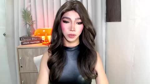 ravennaxx online show from October 2025 07:31:02 PM