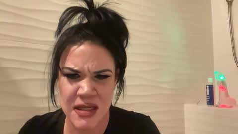 Raven Ray online show from May 2026 02:51:02 AM