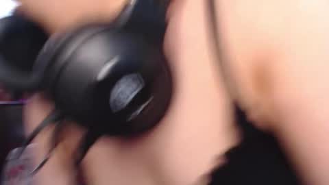 raventh_ online show from October 2025 11:01:01 AM