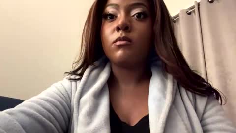 Snapshot of raventhebigbodybitch chatting on January 2025 02:20:02 AM raventhebigbodybitch online show from January 2025 02:20:02 AM