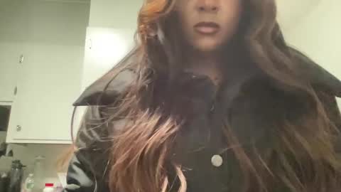 Snapshot of raventhebigbodybitch chatting on January 2025 11:46:01 PM raventhebigbodybitch online show from January 2025 11:46:01 PM