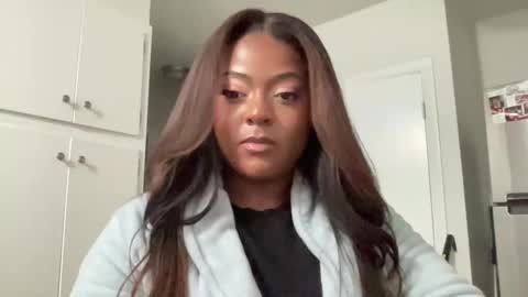 Snapshot of raventhebigbodybitch chatting on January 2025 12:17:02 AM raventhebigbodybitch online show from January 2025 12:17:02 AM