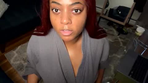 Snapshot of raventhebigbodybitch chatting on February 2025 06:38:01 PM raventhebigbodybitch online show from February 2025 06:38:01 PM