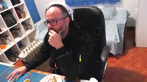 ravingr3d3 online show from February 2026 04:58:01 PM