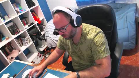 Snapshot of ravingr3d3 chatting on May 2026 07:58:01 AM ravingr3d3 online show from May 2026 07:58:01 AM