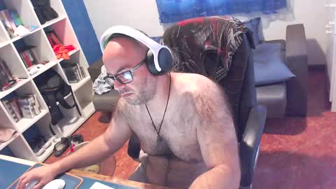 Snapshot of ravingr3d3 chatting on May 2026 11:39:01 AM ravingr3d3 online show from May 2026 11:39:01 AM