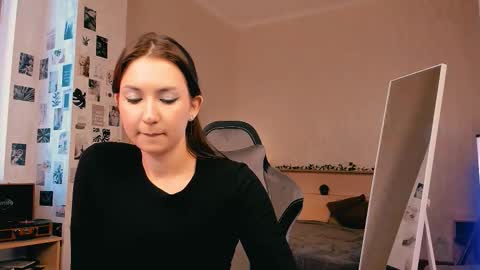 Alia Mereyn online show from October 2025 09:39:01 AM