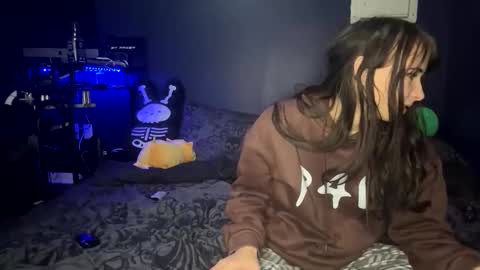 Snapshot of ravyn_nyx chatting on October 2025 12:58:01 AM Ravyn and Nyx online show from October 2025 12:58:01 AM