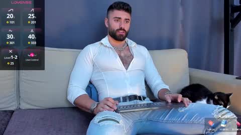 Snapshot of rawadam chatting on December 2024 09:33:02 AM Adam online show from December 2024 09:33:02 AM