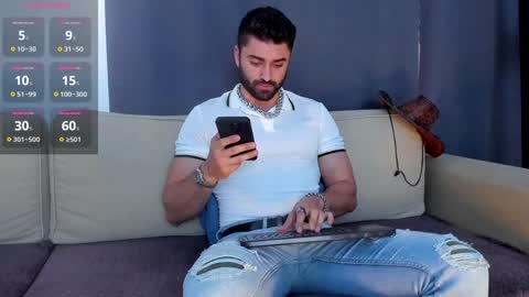 Snapshot of rawadam chatting on January 2025 09:48:02 AM Adam online show from January 2025 09:48:02 AM