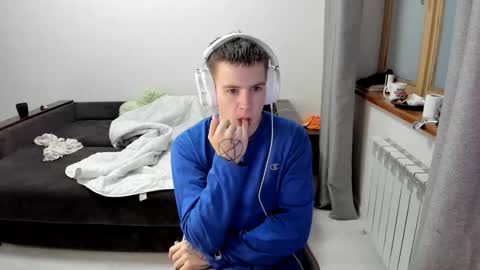 Snapshot of ray_hill chatting on March 2026 07:35:01 PM Ray online show from March 2026 07:35:01 PM