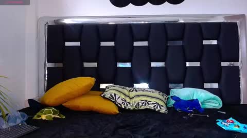 Rayn online show from February 2025 07:34:01 PM