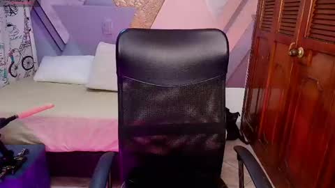 raylin_escobar online show from May 2026 12:12:01 PM