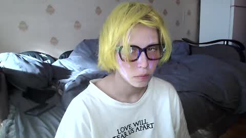  Yrriel Strife Candy-Demon Caveboy mr. Cringe   online show from April 2026 06:47:02 AM