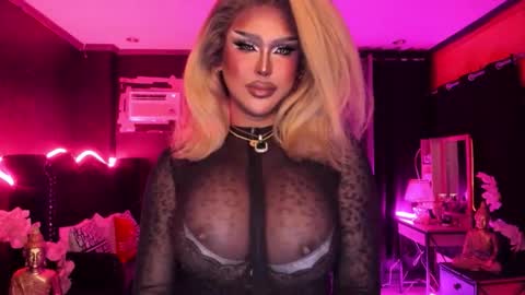 Snapshot of real_dom_phuta chatting on November 2025 03:07:01 AM Miss Katrina De Futah Goddess of HELL online show from November 2025 03:07:01 AM