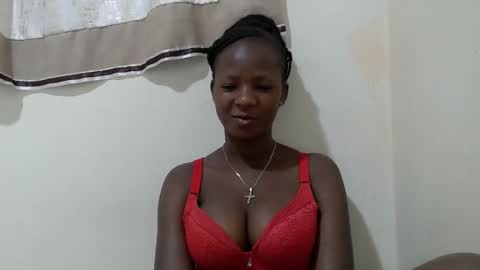 queen online show from December 2025 05:01:02 AM