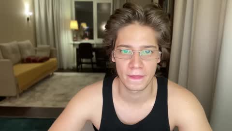 Snapshot of realsupermichael chatting on December 2024 05:10:02 PM AliceEve online show from December 2024 05:10:02 PM