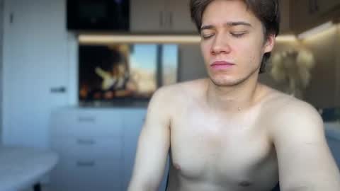 Snapshot of realsupermichael chatting on February 2025 12:36:02 PM AliceEve online show from February 2025 12:36:02 PM