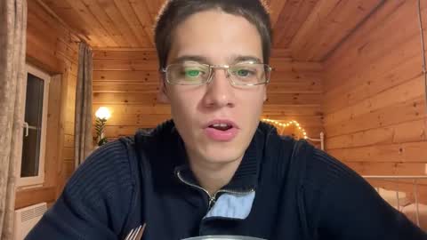 Snapshot of realsupermichael chatting on September 2025 04:53:02 PM AliceEve online show from September 2025 04:53:02 PM