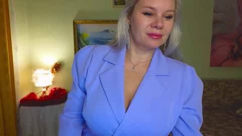 Snapshot of reasonforpassion_ chatting on December 2025 01:27:02 PM Im a little sick. Ill be back soon. online show from December 2025 01:27:02 PM