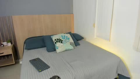 I invite you to my birthday on November 3th  online show from October 2025 08:09:02 PM