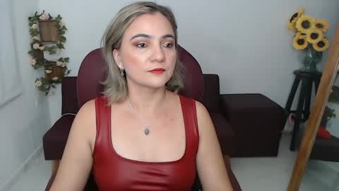 Snapshot of rebeca_milf chatting on May 2026 03:06:01 PM REBECA online show from May 2026 03:06:01 PM