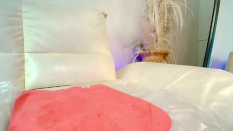 Rebeca Williams online show from February 2025 09:36:01 PM