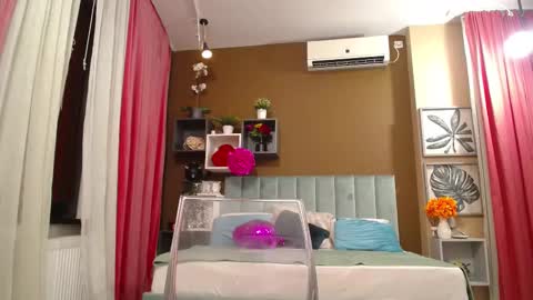 Snapshot of rebecablackx chatting on February 2025 08:20:01 AM rebecablackx online show from February 2025 08:20:01 AM