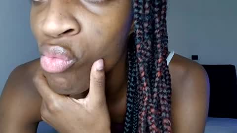 Tu mami Rebecca online show from July 2026 12:09:01 PM
