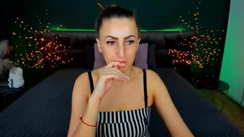 rebecca_diamonds online show from December 2025 06:40:02 AM