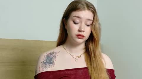 rebecca_lace online show from September 2025 01:38:02 AM