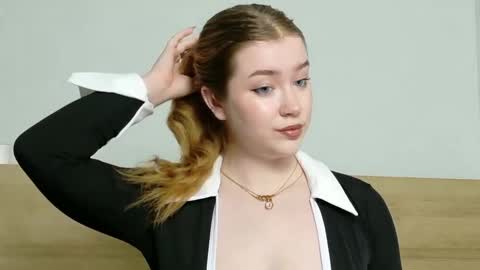 rebecca_lace online show from September 2025 02:57:01 AM