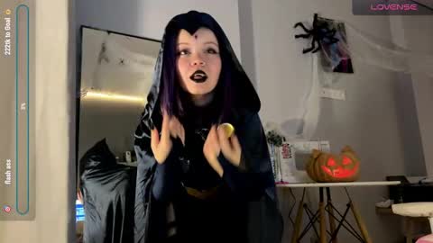 Rebecca Nikson online show from October 2025 02:36:02 AM