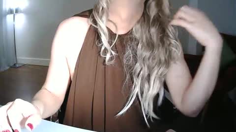 Snapshot of rebeccasoftly chatting on January 2026 06:55:02 PM Nadiahorny online show from January 2026 06:55:02 PM