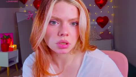 red__candy online show from March 2026 03:29:01 PM