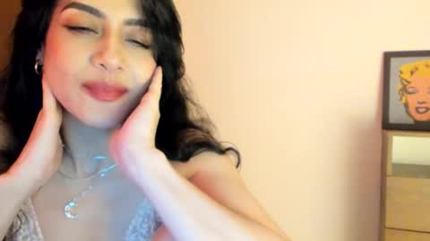 red_flower203 online show from April 2026 08:35:02 PM