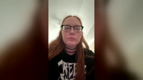 red_hot_foxx03 online show from March 2026 05:45:01 PM