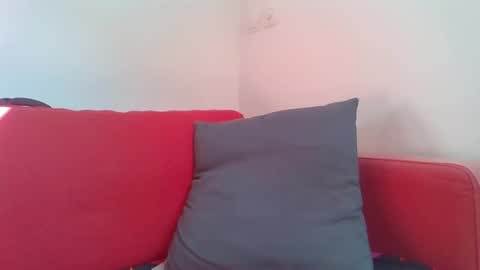 Snapshot of redandbluecloud chatting on February 2025 11:20:01 AM Red online show from February 2025 11:20:01 AM