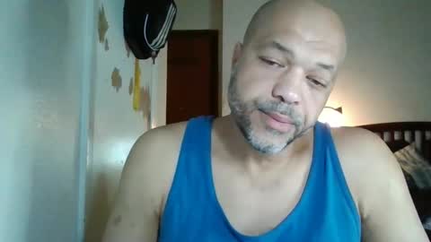 Snapshot of redbone441 chatting on January 2026 09:33:01 AM Redbone online show from January 2026 09:33:01 AM