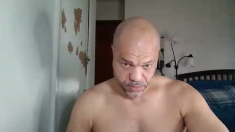 Snapshot of redbone441 chatting on February 2026 01:43:01 PM Redbone online show from February 2026 01:43:01 PM