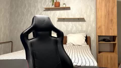 Snapshot of redbullshine chatting on September 2025 01:36:02 PM redbullshine online show from September 2025 01:36:02 PM