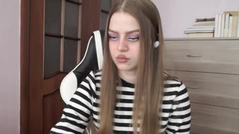 Lily online show from May 2026 02:50:02 AM