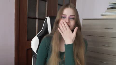 Lily online show from May 2026 02:30:01 AM