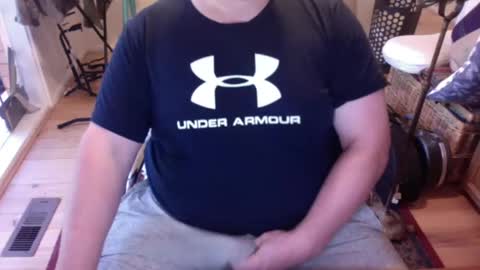 Snapshot of redheaded_aus chatting on January 2025 10:38:01 PM Burt Macklin online show from January 2025 10:38:01 PM